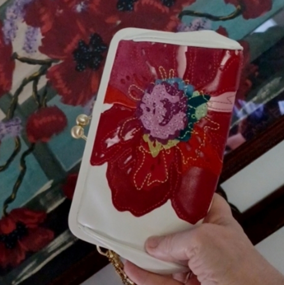 EXCELLENT CONDITION 2005 VINTAGE POPPY FOR PEACE  COACH KISSLOCK WRISTLET - Picture 7 of 17